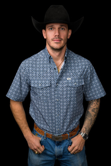 The Emerson Short Sleeve Pearl Snap Shirt in Blue